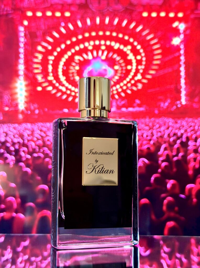 Kilian Intoxicated – začinski niche parfem idealan za koncerte i večernje svirke
