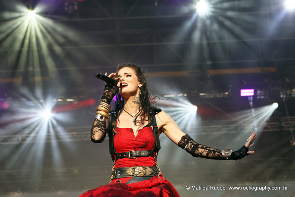 Visions of Atlantis na pozornici Ferrara Summer Festivala