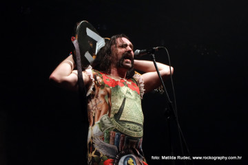 LET 3, ANTIVALENTINOVO U DOMU SPORTOVA