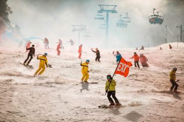 Festival 84, Spust mira i prijateljstva