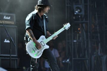 Phil Campbell tijekom nastupa s Motörheadom na Wacken Open Airu 2013.